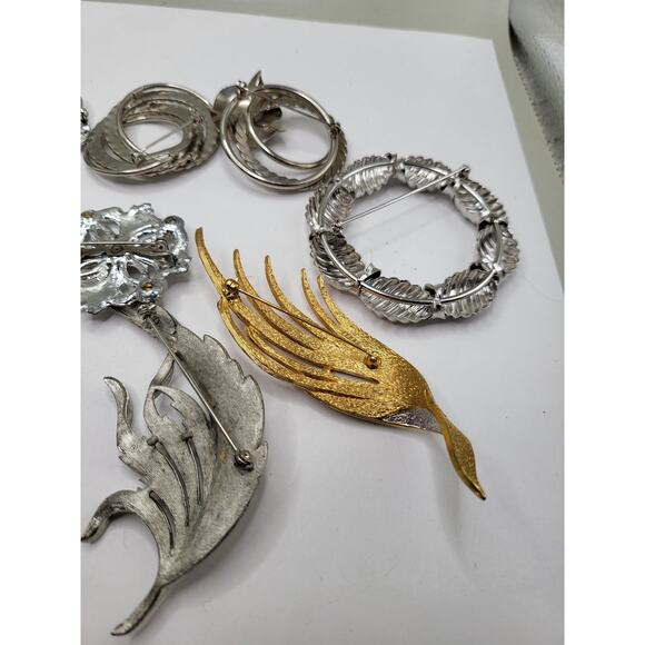 Vintage Brooch Lot of 14 Mixed Floral & Rhinestone Pins, Wear or Resell - Picture 7 of 9